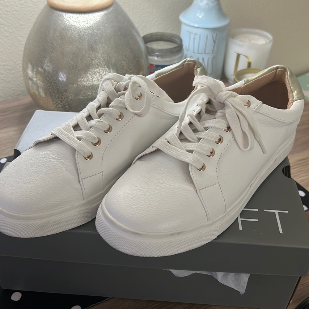 LOFT tennis shoes
